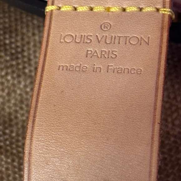 LV Luggage Tag and Poignet EUC - Picture 11 of 13